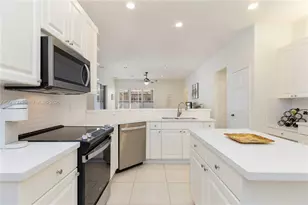 15966 SW 3rd St, Pembroke Pines, FL 33027 - Photo 7