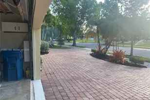 659 Verona Pl, Weston, FL 33326 - Photo 59
