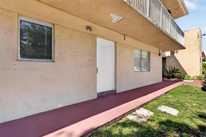 240 NW 107th Ave #104, Miami, FL 33172 - Photo 3