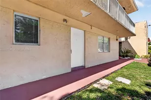 240 NW 107th Ave, Miami, FL 33172 - Photo 3