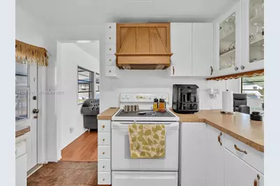 2061 SW 83rd Ave, Davie, FL 33324 - Photo 27