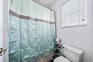 3229 Laurel Ridge Cir, Riviera Beach, FL 33404 - Photo 11
