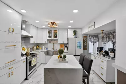 15201 SW 177th Ter, Miami, FL 33187 - Photo 15