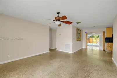 4051 NE 17th Ter, Pompano Beach, FL 33064 - Photo 9