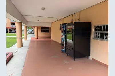 1910 W 56th St #3121B, Hialeah, FL 33012 - Photo 15