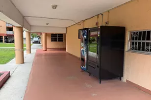 1910 W 56th St, Hialeah, FL 33012 - Photo 15