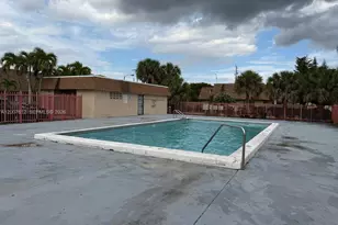 6580 W 24th Ct, Hialeah, FL 33016 - Photo 29