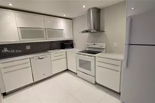 2500 Parkview Dr, Hallandale Beach, FL 33009 - Photo 11