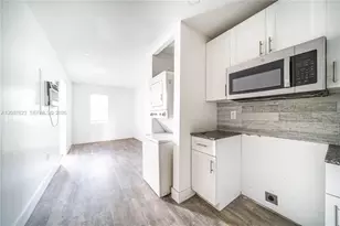 2406 NW 67th St, Miami, FL 33147 - Photo 31
