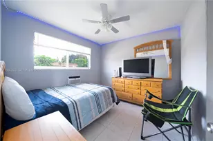 2406 NW 67th St, Miami, FL 33147 - Photo 19
