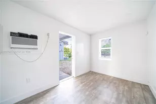 2406 NW 67th St, Miami, FL 33147 - Photo 29
