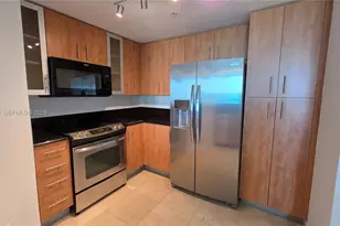 7900 Harbor Island Dr, North Bay Village, FL 33141 - Photo 9