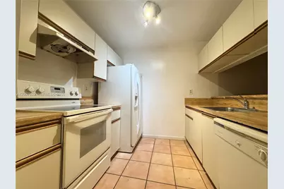 11251 SW 13th St #201, Pembroke Pines, FL 33025 - Photo 5