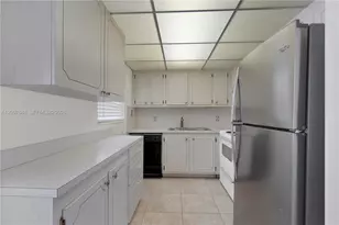 28 Islewood B, Deerfield Beach, FL 33442 - Photo 17
