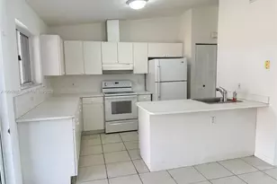18388 NW 75th Passage, Hialeah, FL 33015 - Photo 3