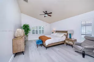 1381 NW 144th Ave, Pembroke Pines, FL 33028 - Photo 17