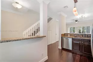 716 SW 122nd Ave, Pembroke Pines, FL 33025 - Photo 3