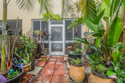 716 SW 122nd Ave, Pembroke Pines, FL 33025 - Photo 25