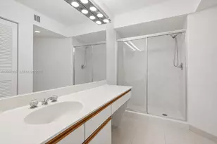19195 NE 36th Ct, Aventura, FL 33180 - Photo 35