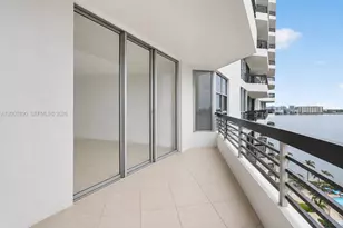 19195 NE 36th Ct, Aventura, FL 33180 - Photo 13