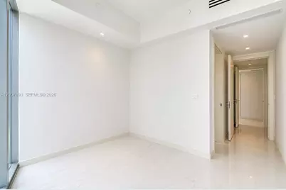300 Biscayne Boulevard Way #4201E, Miami, FL 33131 - Photo 19