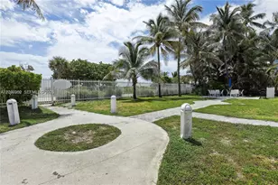 5255 Collins Ave, Miami Beach, FL 33140 - Photo 21