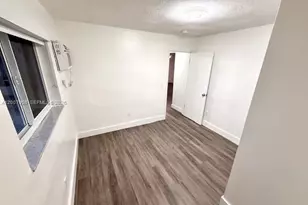 1945 NW 29th St, Miami, FL 33142 - Photo 27