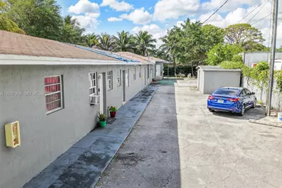 2540 NW 90th St, Miami, FL 33147 - Photo 5