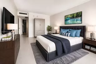 5600 Collins Ave, Miami Beach, FL 33140 - Photo 7