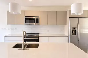2505 NE 193rd St, Miami, FL 33180 - Photo 13