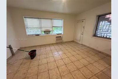 7300 Harding Ave #21, Miami Beach, FL 33141 - Photo 3