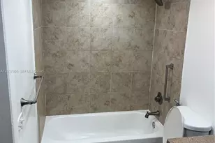 10525 SW 112th Ave, Miami, FL 33176 - Photo 7