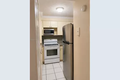 310 Fontainebleau Blvd #406, Miami, FL 33172 - Photo 5