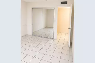 310 Fontainebleau Blvd #406, Miami, FL 33172 - Photo 7
