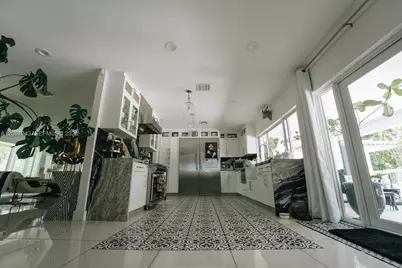 16241 W Troon Cir, Miami Lakes, FL 33014 - Photo 75