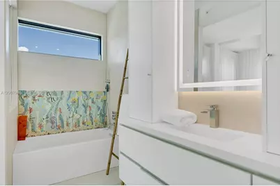 11 Century Ln, Miami Beach, FL 33139 - Photo 11