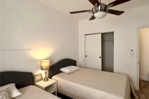 215 30th St, Miami Beach, FL 33140 - Photo 7