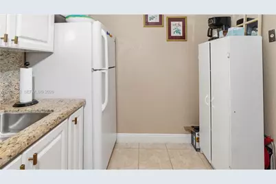 6315 Bay Club Dr #3, Fort Lauderdale, FL 33308 - Photo 9