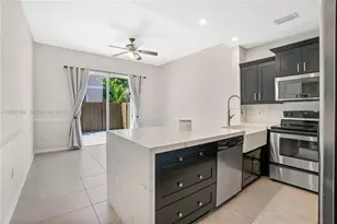 8334 NW 144th Terrace, Miami Lakes, FL 33016 - Photo 5