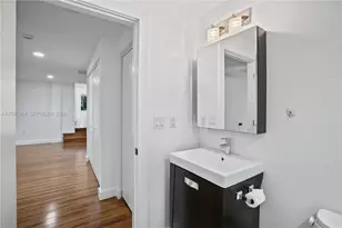 476 NE 119th St, Biscayne Park, FL 33161 - Photo 29