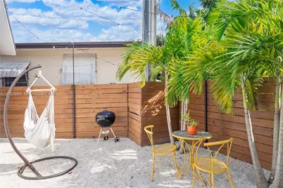 2380 NE 137th St #RIGHT, North Miami Beach, FL 33181 - Photo 7