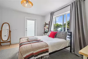 2380 NE 137th St, North Miami Beach, FL 33181 - Photo 11