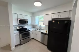 1160 NW 77th Way, Pembroke Pines, FL 33024 - Photo 11