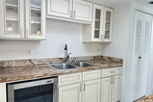 802 NW 87th Ave, Miami, FL 33172 - Photo 5