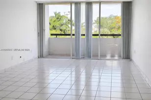 802 NW 87th Ave, Miami, FL 33172 - Photo 7