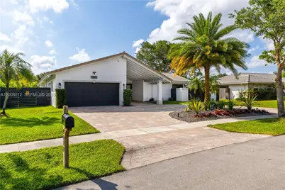 9171 NW 13th St, Plantation, FL 33322 - Photo 3