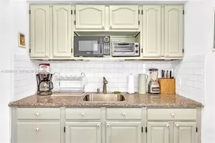 1220 NE 128th St, North Miami, FL 33161 - Photo 9