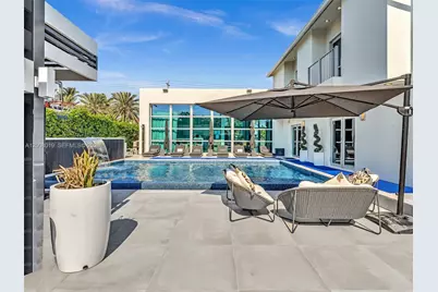 307 Holiday Dr, Hallandale Beach, FL 33009 - Photo 5