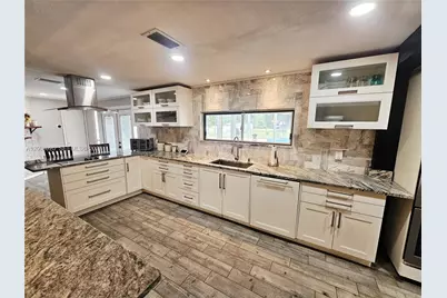 2445 SE Airport Estates St, Other City - In The State Of Florida, FL 34266 - Photo 11