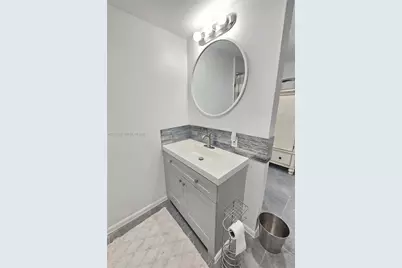 2445 SE Airport Estates St, Other City - In The State Of Florida, FL 34266 - Photo 33